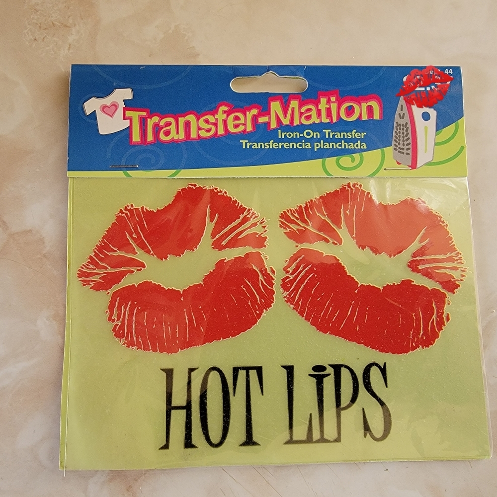 NWT/Iron on Transfer Hot Lips
